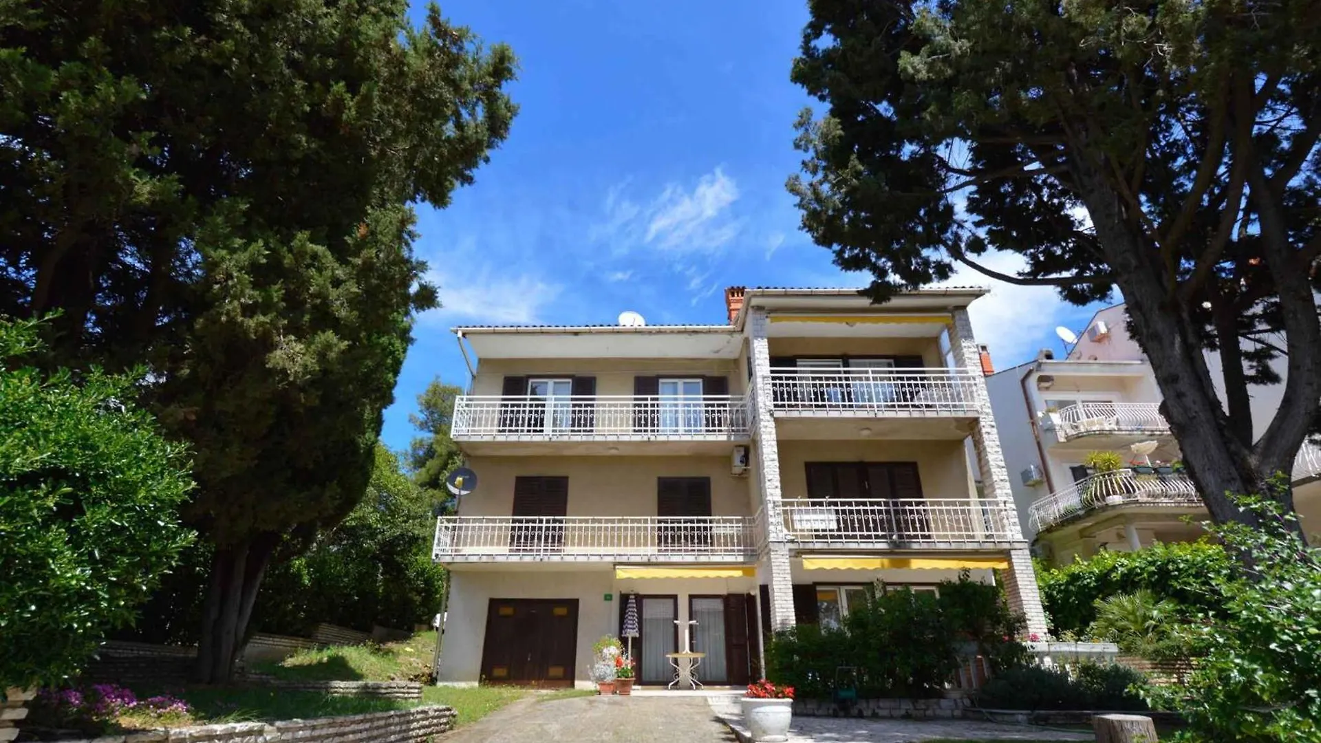 Apartment In Pula/Istrien 11082 Veruda