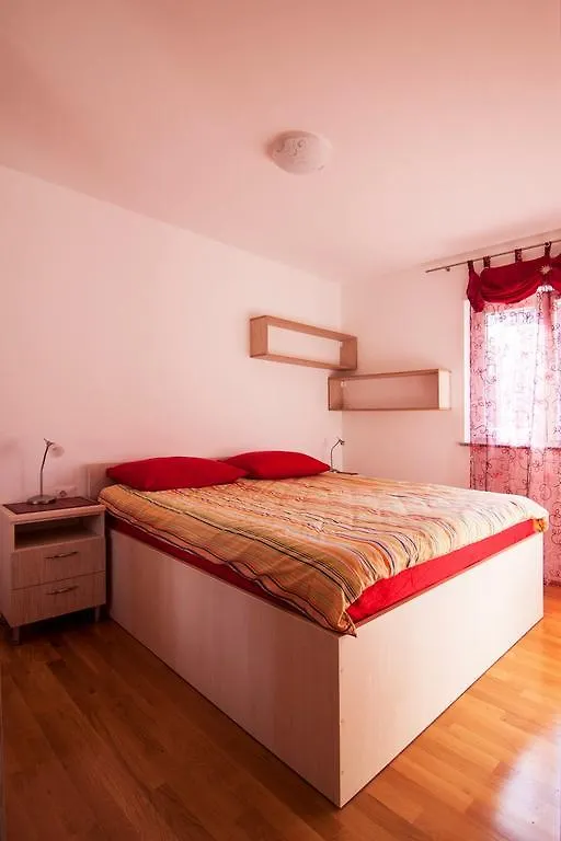 Apartment In Pula/Istrien 11082 Veruda 0*,